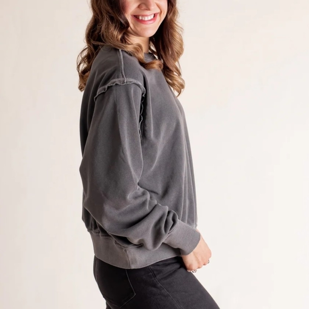 NWOT Zenana Outfitters Dark Gray Mineral Wash Crew Neck Sweater PTP 23 Length 22 - Picture 2 of 10